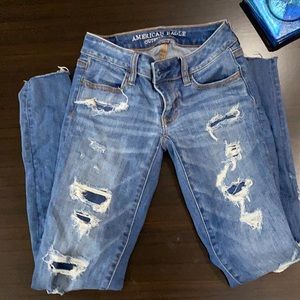 American Eagle Super Stretch girls ripped jeans